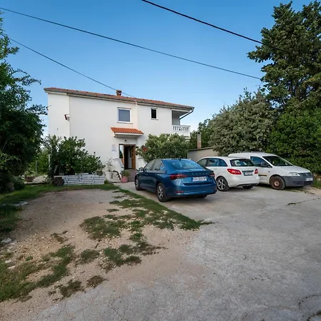 شقة With Parking Space Kampor, Rab - 5014 *