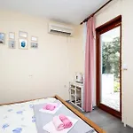 With Parking Space Kampor, Rab - 5014 Appartement