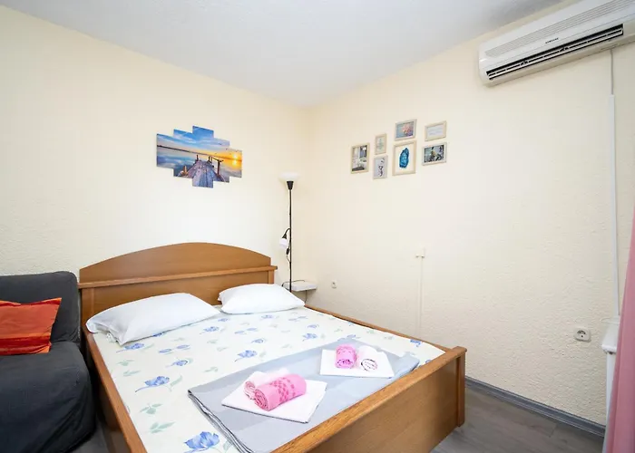 Appartement With Parking Space Kampor, Rab - 5014 Kampor